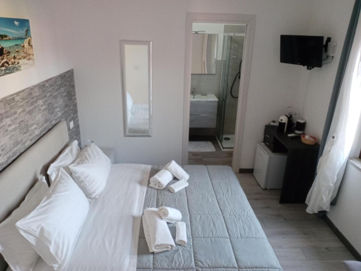 The Sunset Hotel San Teodoro  Bagian luar foto